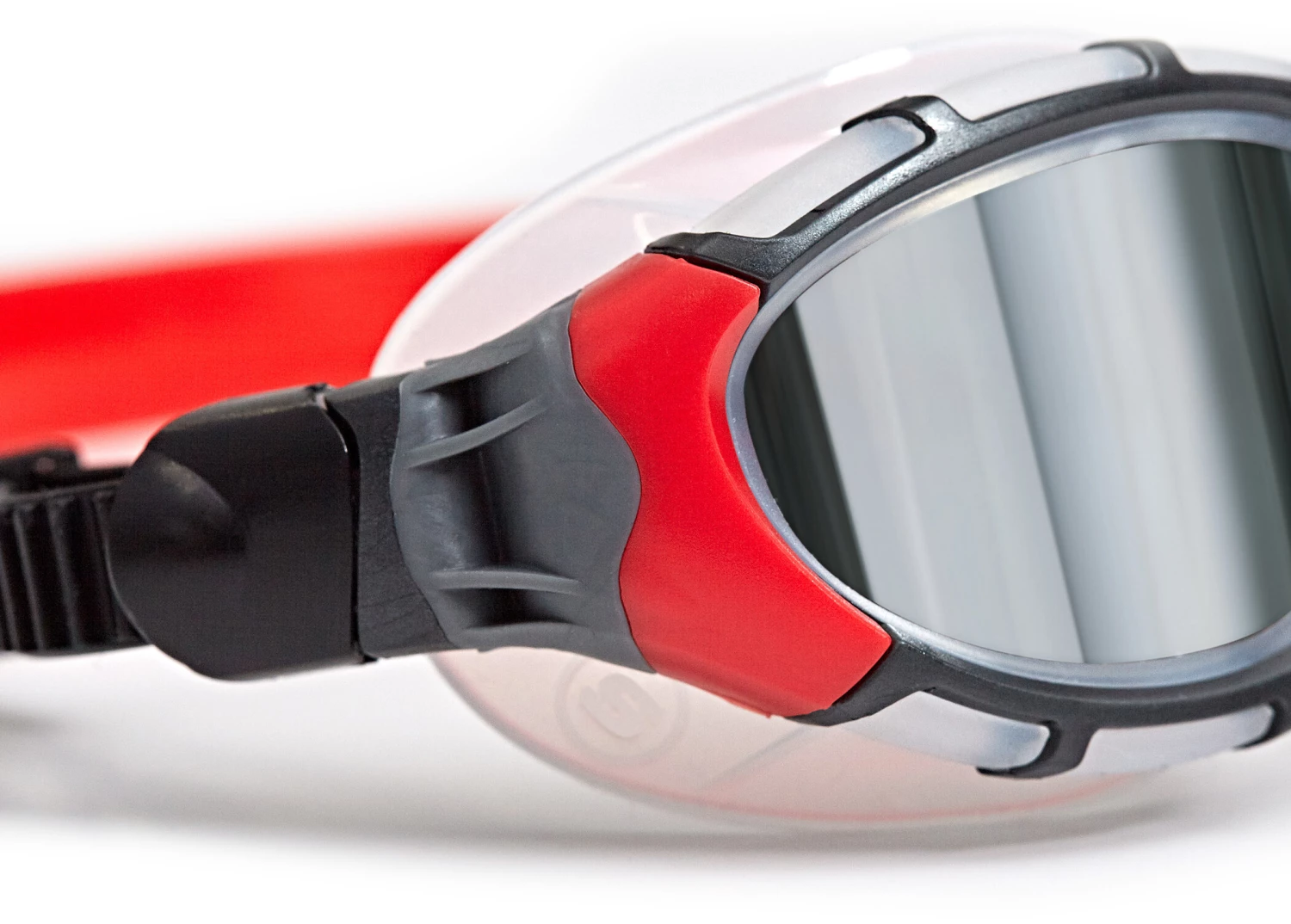 Zoggs Predator Flex Titanium Lunettes de protection S, rouge 4 Zoggs Predator Flex Titanium Lunettes de protection S, rouge – Image 2